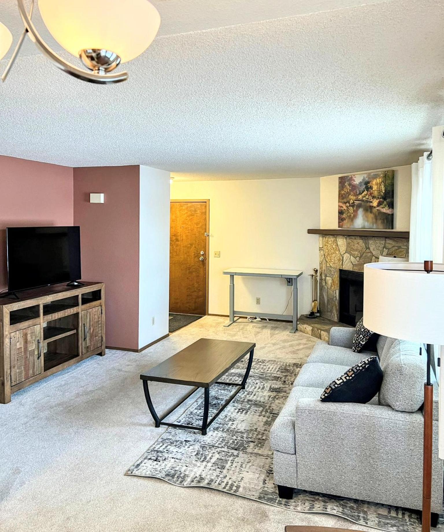 Spacious Downtown 2-Bdrm Apartment Anchorage Extérieur photo